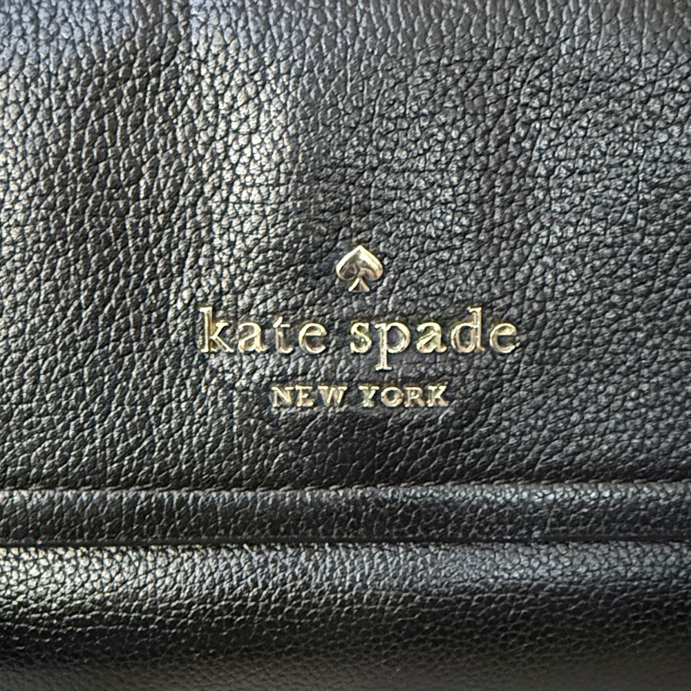 Kate Spade New York Rosie Pebbled Leather Flap Camera Bag. - Picture 2 of 10
